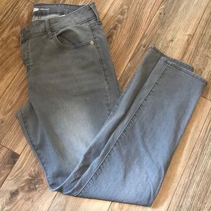 Old Navy Super Skinny Jeans